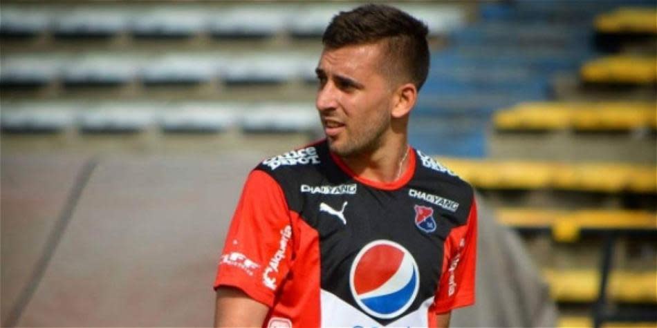 Santiago Echeverría, el futbolista argentino que busca trabajo por Twitter a raíz de la sanción que pesa sobre él por doping positivo. Twitter/WRadioColombia