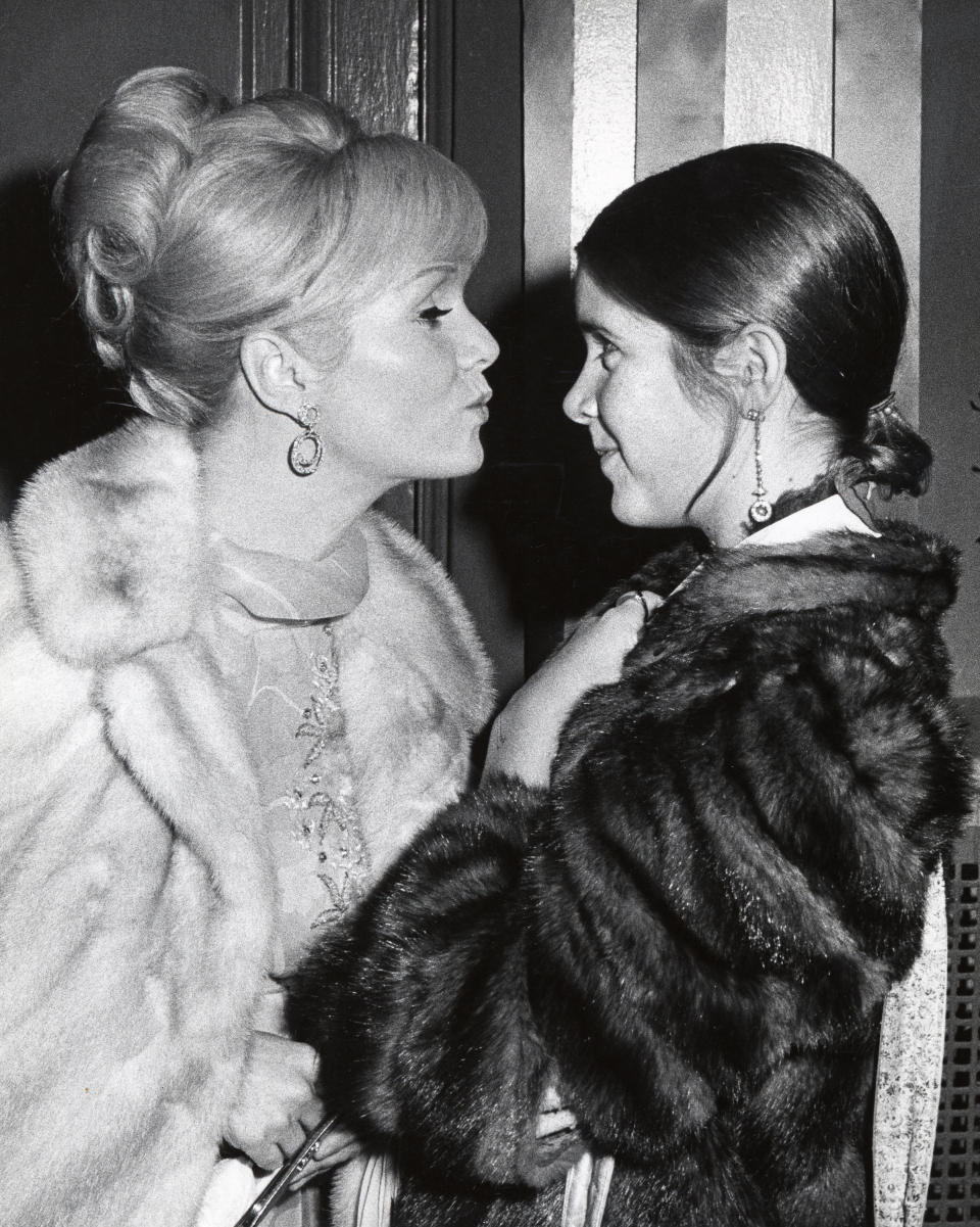 Debbie Reynolds and Carrie Fisher in New York City at&nbsp;the School Benefit at Town Hall, Nov.&nbsp;6, 1972.