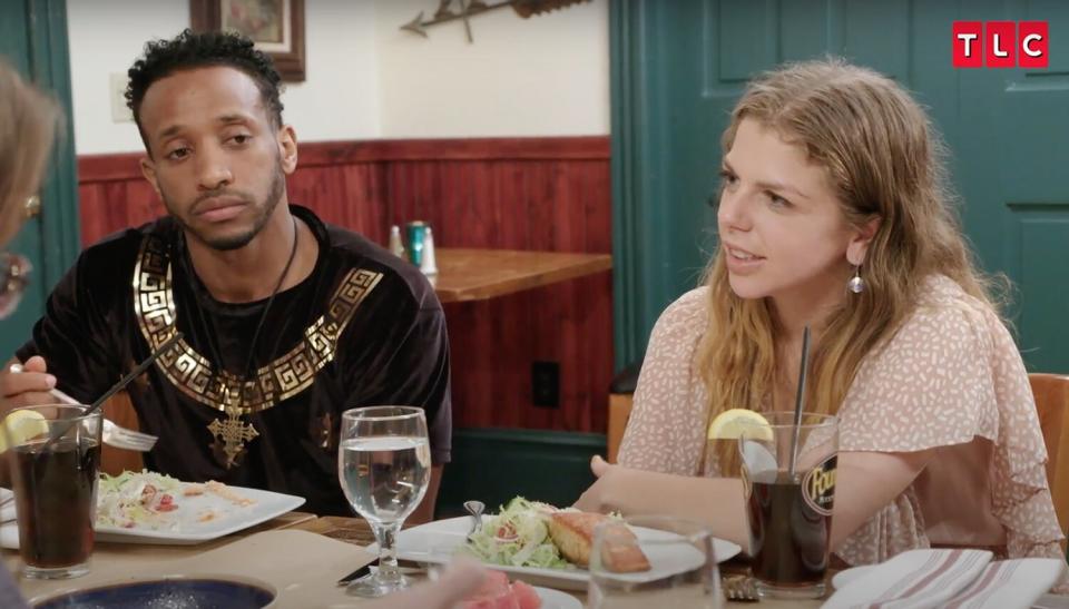 90 Day Fiancé's Ari and Bini Endure Awkward Family Dinner Filled with 'Disapproving Silence'