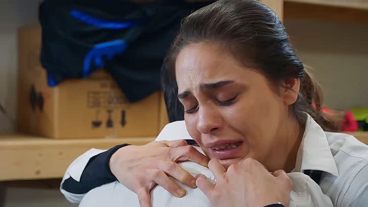 Avance de 'Hermanos': Elif se refugia en Ogulcan tras descubrir la verdad sobre Ayla