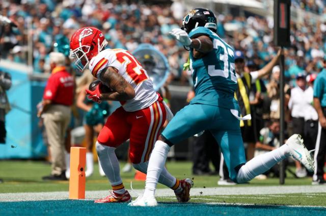 Chiefs overcome mistakes to beat Jaguars 17-9