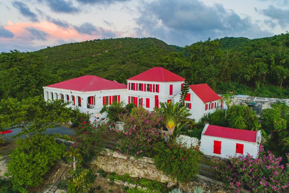 Exterior view of Feather Leaf Inn