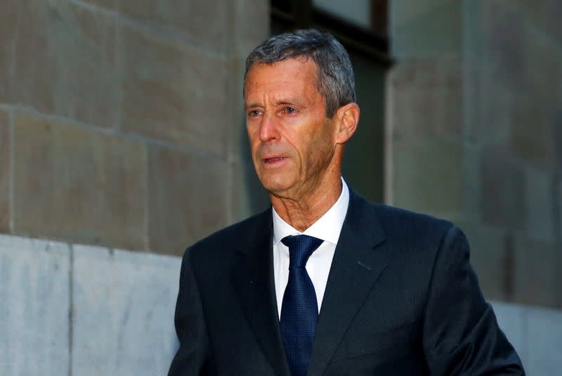 FILE PHOTO: Israeli billionaire Beny Steinmetz arrives to a courthouse, in Geneva