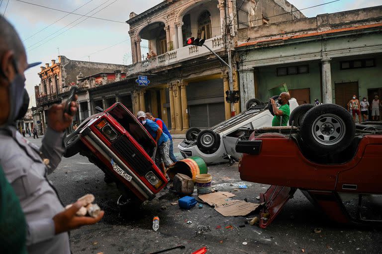 Ola de protestas en Cuba