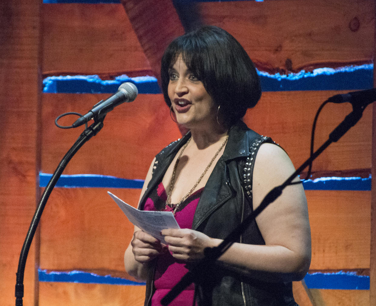 Welsh actress Ruth Jones announces the winner of the   Folk Singer of the Year award, at the 16th annual BBC Radio 2 Folk Awards at the Wales Millennium Centre, Cardiff, 22nd April 2015. The award went to English singer-songwriter and musician, Nancy Kerr. (Photo by Judith Burrows/Getty Images)