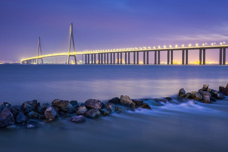 <span class="caption">The Sutong Bridge.</span> <span class="attribution"><a class="link " href="https://www.shutterstock.com/download/confirm/682862707?src=ejZzwv7Lo7X7eyaLYZqesQ-1-0&size=huge_jpg" rel="nofollow noopener" target="_blank" data-ylk="slk:Shutterstock;elm:context_link;itc:0;sec:content-canvas">Shutterstock</a></span>