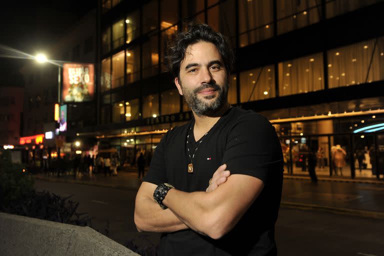 Ignacio Serricchio, el actor argentino que triunfa en Hollywood y cumple su sueño de hacer teatro en calle Corrientes: “Soy prueba de que sí se puede”