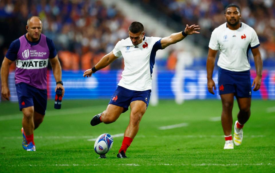 Thomas Ramos kicks a penalty for France