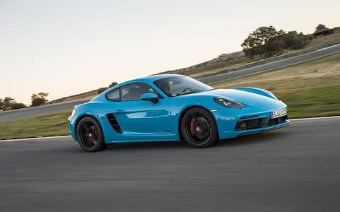 Porsche 718 Cayman GTS, 2017