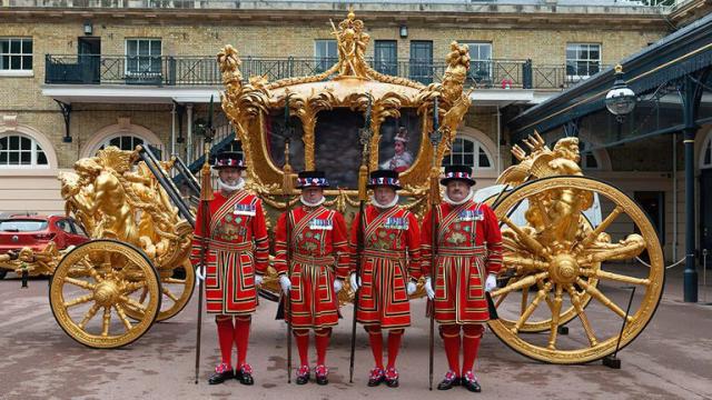La Golden Coronation Carriage