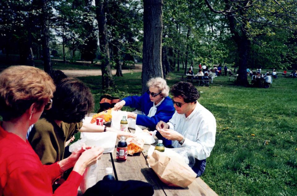 U.S. Supreme Court Justice Sandra Day O’Connor eats lunch with her clerks after an outing to the National Arboretum in Washington, D.C., in April 1991. | Denise Lindberg