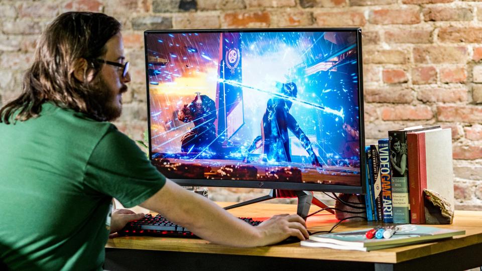 Best gifts for nerds 2019: Asus ROG Strix XG32VQ