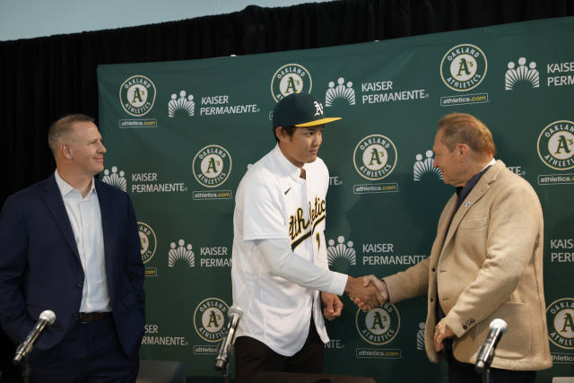 Japanese flamethrower Shintaro Fujinami signs with Oakland A's for $3.25  million, per reports 