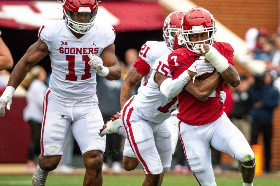 Oklahoma Red Team’s Daylan Smothers (7) runs the ball during a spring scrimmage game at Gaylord Family Oklahoma Memorial Stadium in Norman Okla., on Saturday, April 22, 2023.<br>Ou Spring