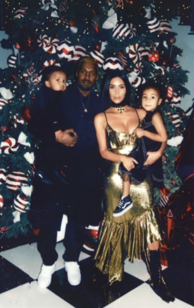 KIM & KANYE SPEND CHRISTMAS TOGETHER … WITH A CATCH