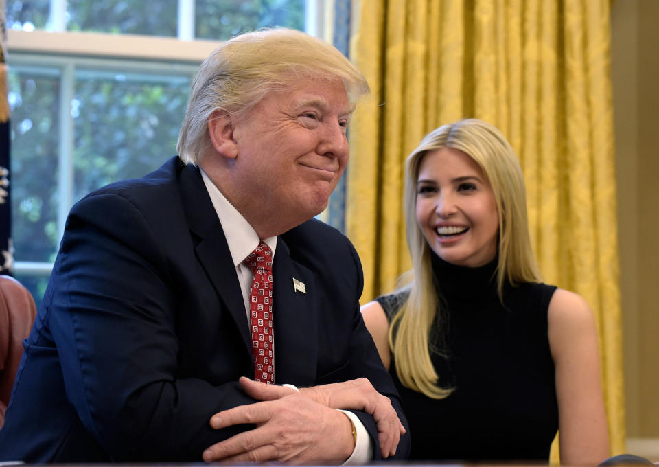 Das enge Verhältnis von Ivanka und Donald Trump wurde schon häufig als Steilvorlage für Witze genutzt. (Bild: AP Photo)