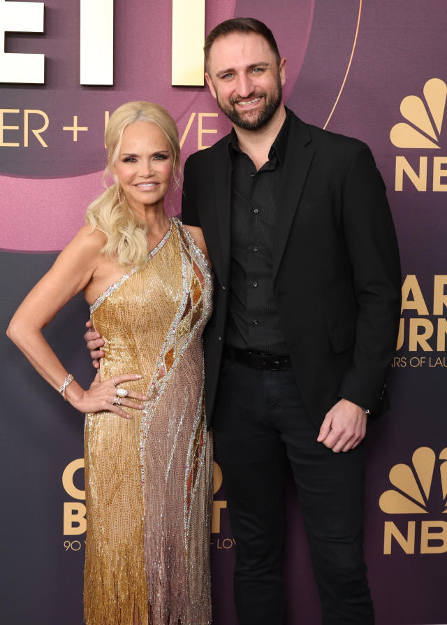 Kristin Chenoweth Xxx Porn - Broadway Star Kristin Chenoweth Marries Fiance Josh Bryant After 5 Years  Together