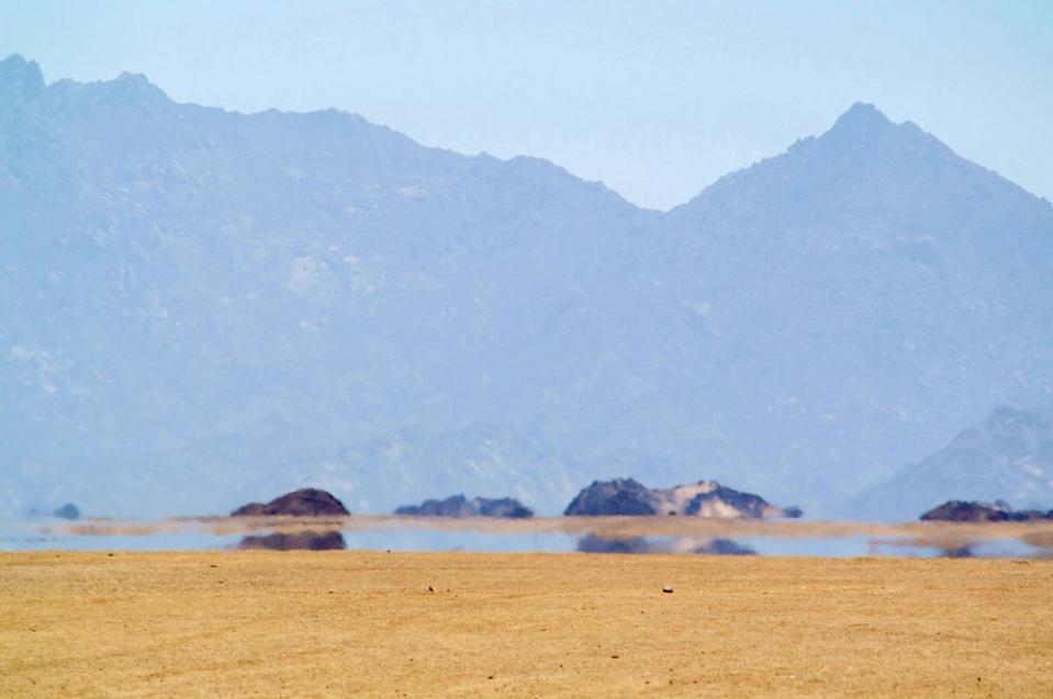 desert water mirage optical illusion