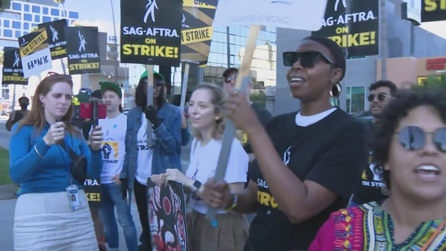 Members of SAG-AFTRA strike for the 116th day