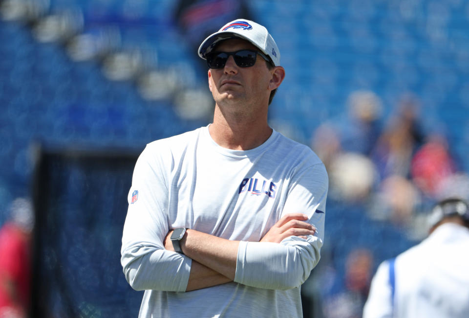 Ken Dorsey with the Bills.