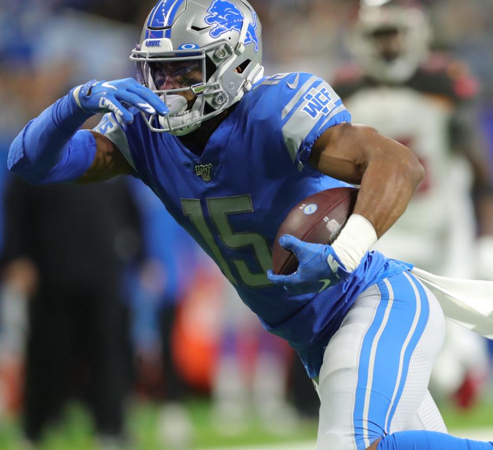 Detroit Lions receiver Chris Lacy makes a catch against the Tampa Bay Buccaneers during the second half Sunday, Dec. 15, 2019 at Ford Field.