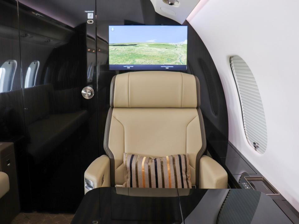 Bombardier Global 6500 private jet