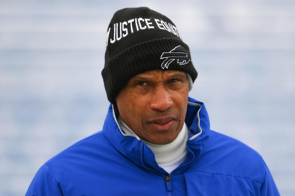 Jan 2, 2022; Orchard Park, New York, USA; Buffalo Bills defensive coordinator Leslie Frazier walks the field prior to the game against the Atlanta Falcons at Highmark Stadium. Mandatory Credit: Rich Barnes-USA TODAY Sports