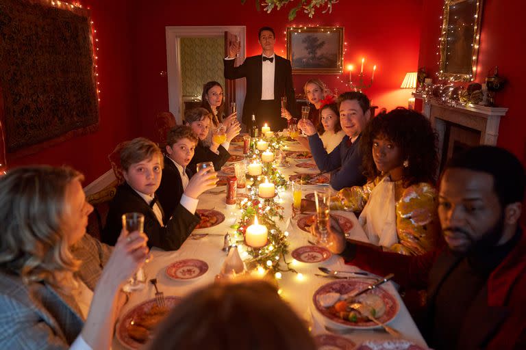 La cena de Navidad se convierte en una despedida macabra en las puertas del fin del mundo