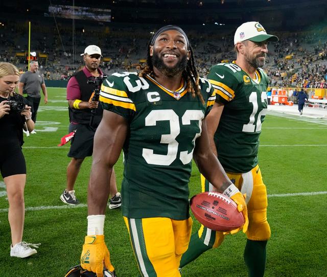 Aaron Jones makes pitch for Aaron Rodgers to return to the Packers: 'Do the  right thing and come home