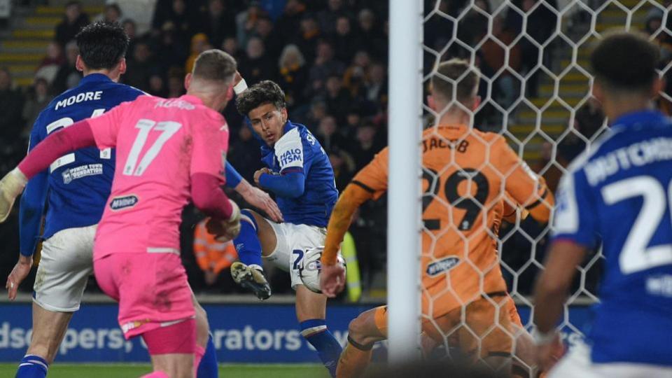 East Anglian Daily Times: Jeremy Sarmiento has a late shot blocked in Ipswich's 3-3 draw at Hull.