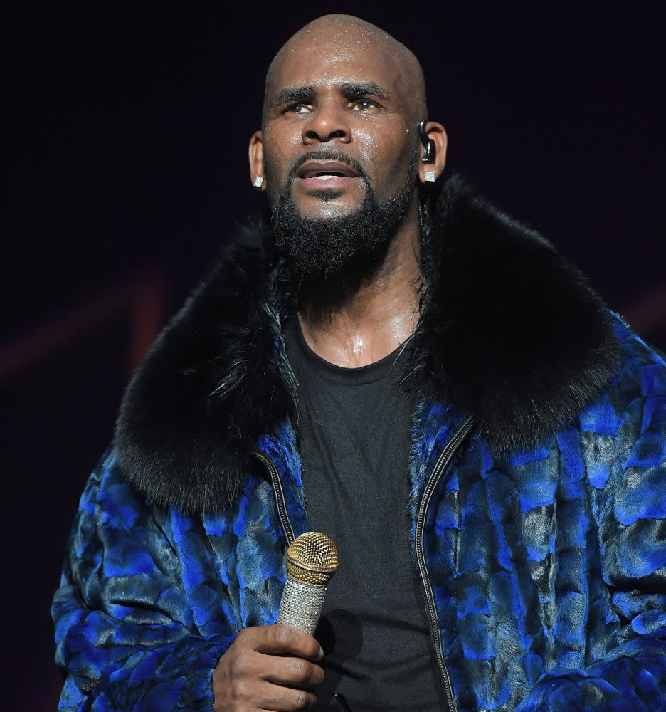 <strong>R. Kelly</strong>