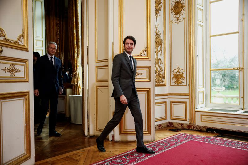 El primer ministro francés Attal presenta en París nuevas medidas para atender las quejas de los agricultores