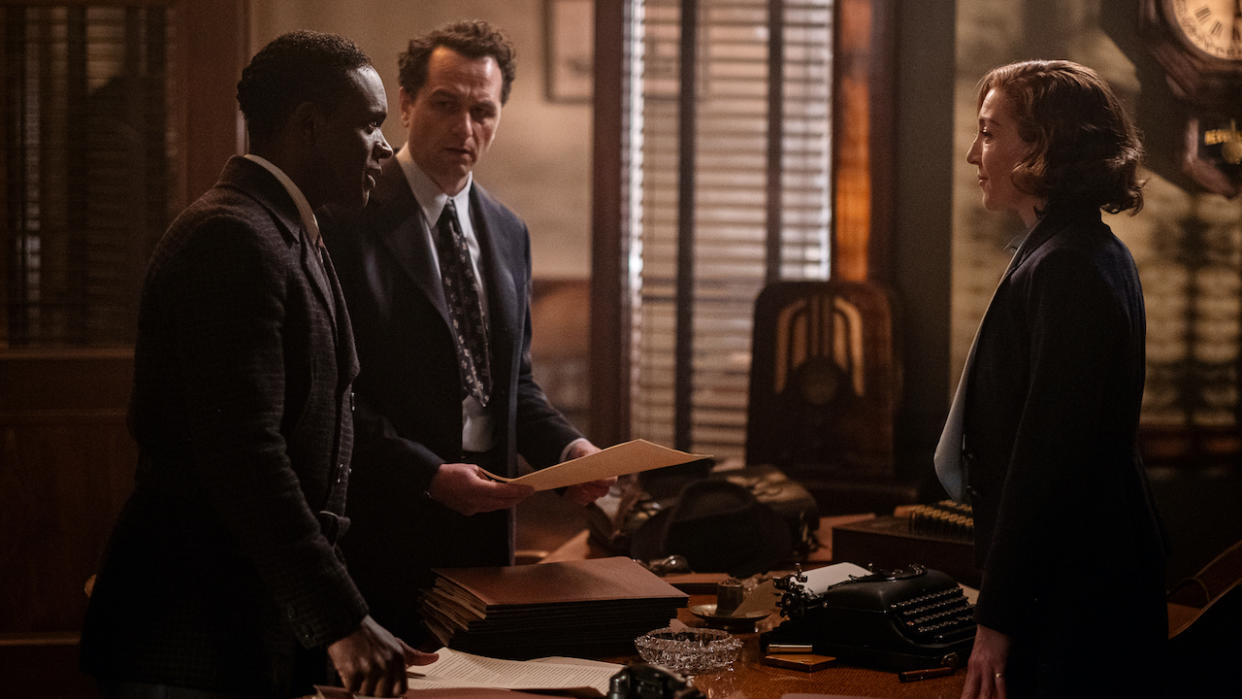  Matthew Rhys, Juliet Rylance and Chris Chalk in Perry Mason Season 2 