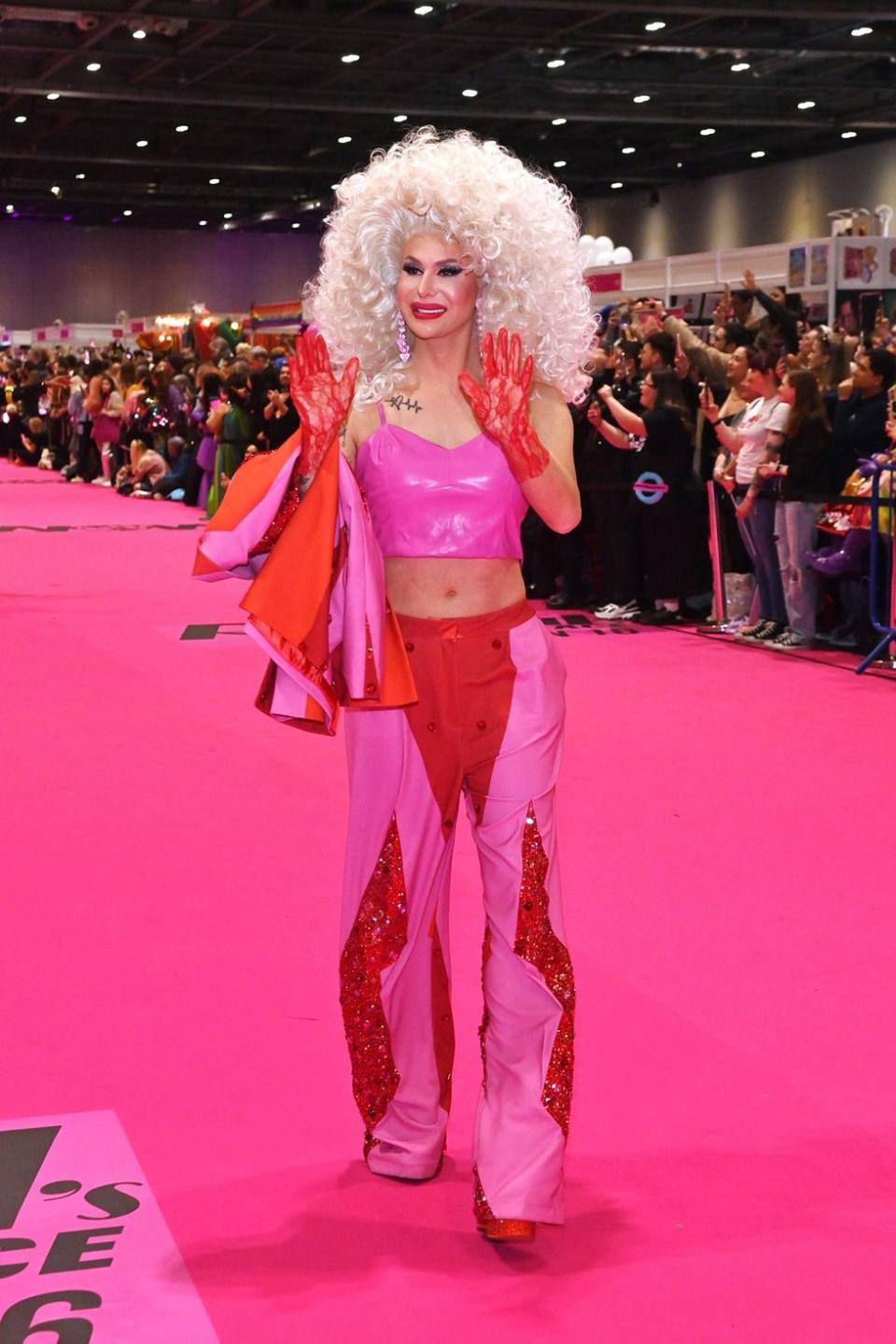 Photo Gallery Dragcon UK 2024 Queens Walk