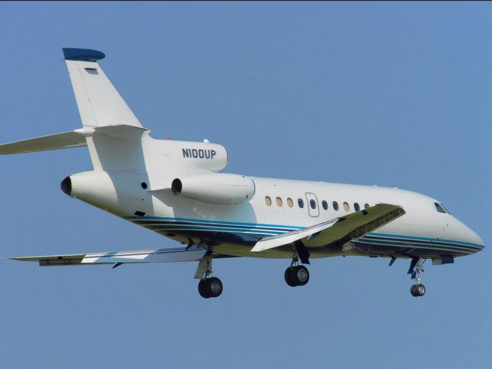 dassault falcon 900 jet