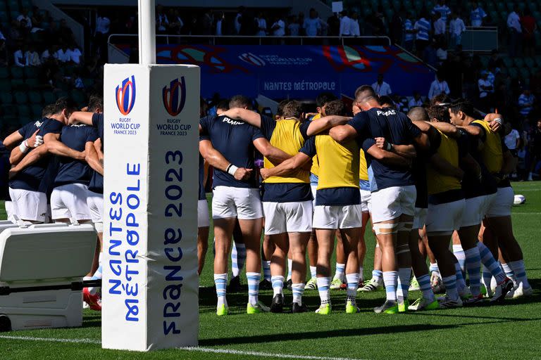 Los Pumas en el Beaujoire Stadium en Nantes, antes de enfrentar a Chile. El domingo se jugarán la clasificación allí