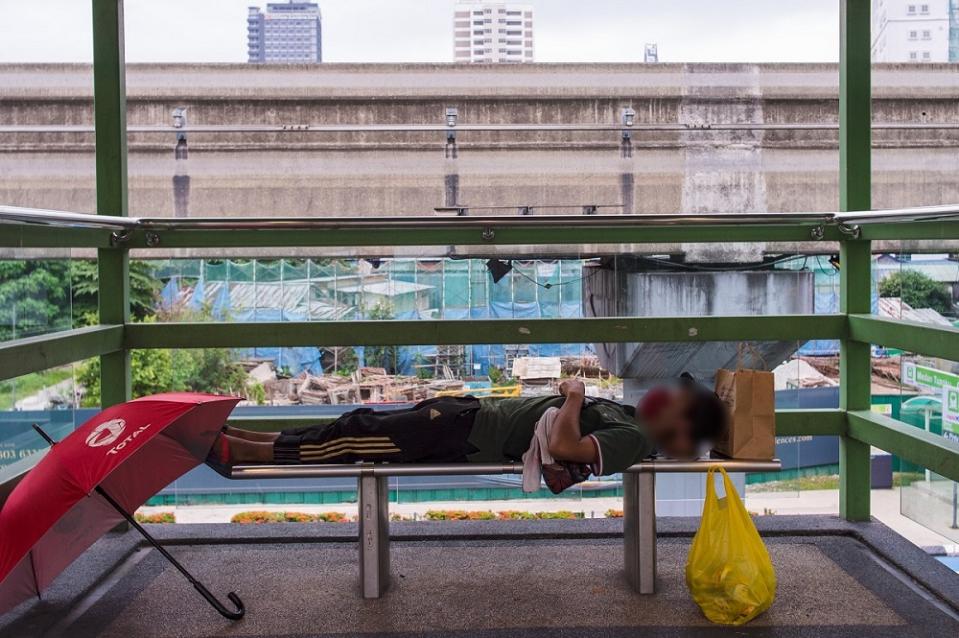 Zubair has been living on the streets of KL since he lost his job as a cook a few months ago. ― Picture by Shafwan Zaidon