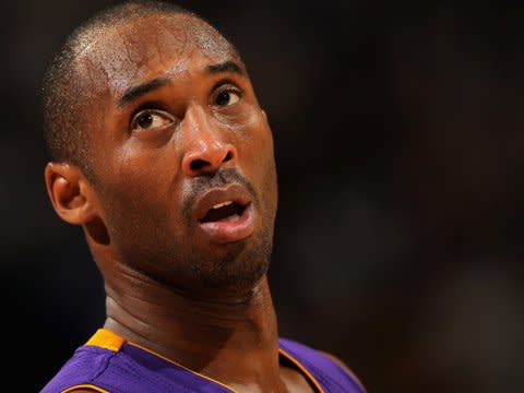 kobe bryant lakers sweating