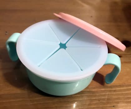 Baby snack cup