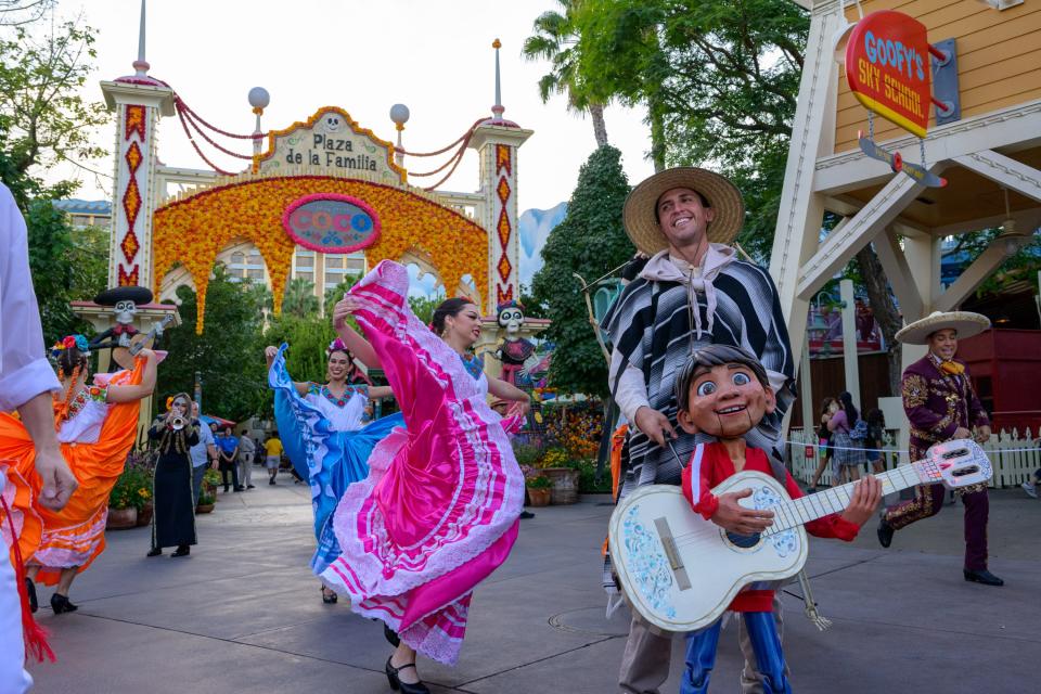 “A Musical Celebration of Coco” tells Miguel's story through music and dance during Plaza de la Familia.