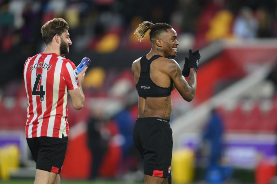 Ivan Toney and Charlie Goode of Brentford applaud the fans (Getty)