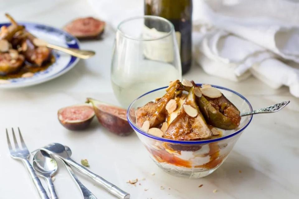 passover desserts poached figs with honey and orange