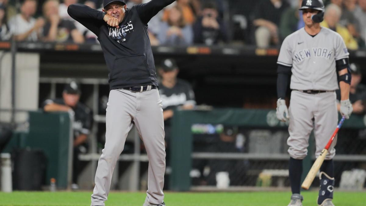 Aaron Boone ejected in Yankees' loss to Red Sox