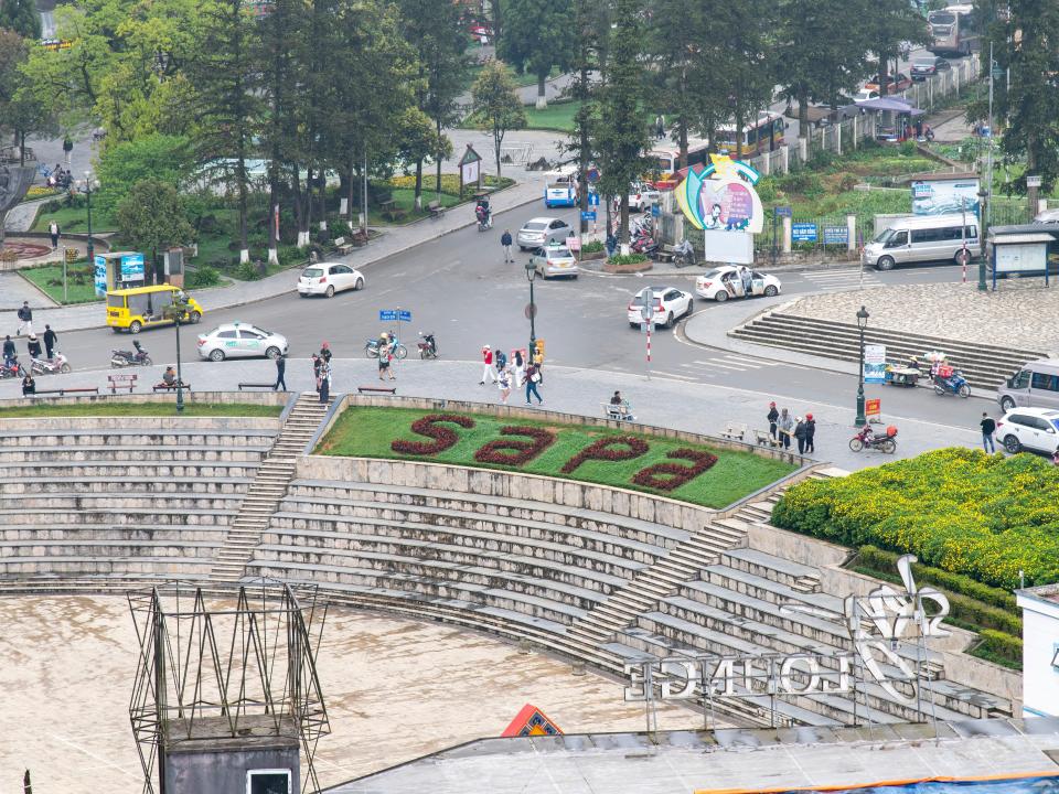 Quang Truong Square Sapa Town