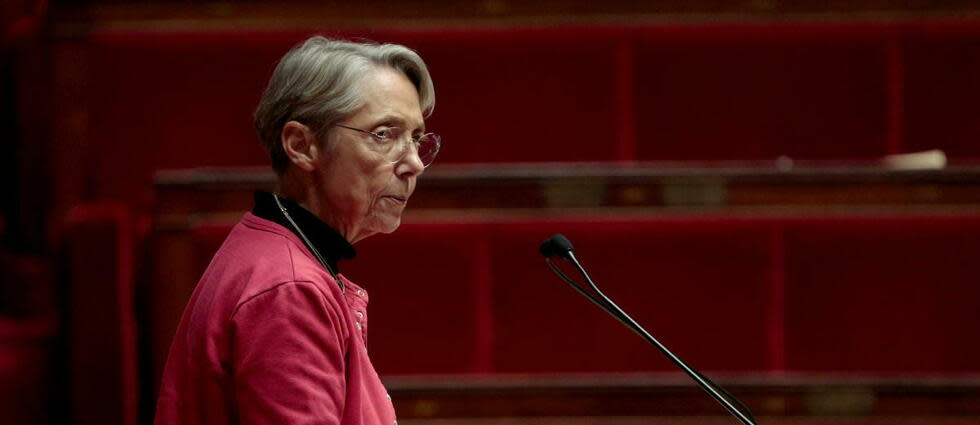 Élisabeth Borne a dégainé son sixième 49.3 pour le budget de la Sécurité sociale.  - Credit:GEOFFROY VAN DER HASSELT / AFP