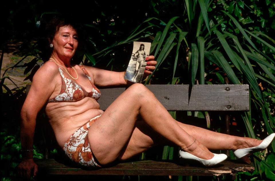 Vier Jahrzehnte nach ihrem historischen Bild im Pariser Schwimmbad ließ sie sich erneut in Szene setzen: Micheline Bernardini bei einem Fotoshooting zum 40. Geburtstag des Bikinis. (Bild: Peter Turnley/Corbis/VCG via Getty Images)