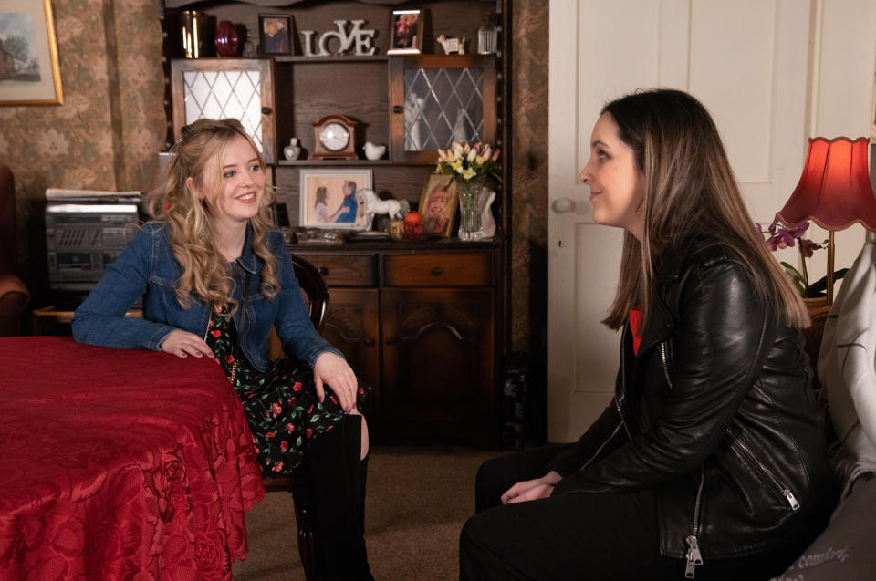 FROM ITV

STRICT EMBARGO  - No Use Before Tuesday 13th June 2023

Coronation Street - Ep 1098384

Monday 19th June 2023

Amy Barlow [ELLE MULVANEY] tells Summer Spellman [HARRIET BIBBY] that she intends to start afresh and focus on uni, but when her tutor tells her sheâ€™s got to repeat the whole year, Amy reveals  sheâ€™s thinking of dropping out. Summer tries to cheer Amy up, pointing out that by re-doing the year theyâ€™ll be starting together. Will Amy agree?

Picture contact - David.crook@itv.com

Photographer - Danielle Baguley

This photograph is (C) ITV and can only be reproduced for editorial purposes directly in connection with the programme or event mentioned above, or ITV plc. This photograph must not be manipulated [excluding basic cropping] in a manner which alters the visual appearance of the person photographed deemed detrimental or inappropriate by ITV plc Picture Desk. This photograph must not be syndicated to any other company, publication or website, or permanently archived, without the express written permission of ITV Picture Desk. Full Terms and conditions are available on the website www.itv.com/presscentre/itvpictures/terms
