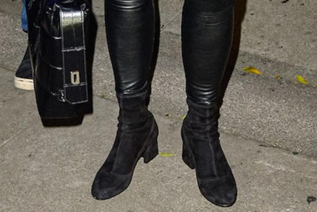 Rebel Wilson Rocks Black & Pink Blazer With Leather Leggings