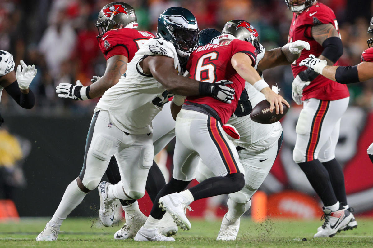 NFL DFS Monday Night Football picks: Eagles vs. Buccaneers, Rams