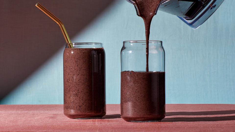 Get Up & Go Blueberry Date Cocoa Smoothie